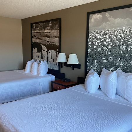 Motel Super 8 By Wyndham Colorado Springs Airport Exterior foto