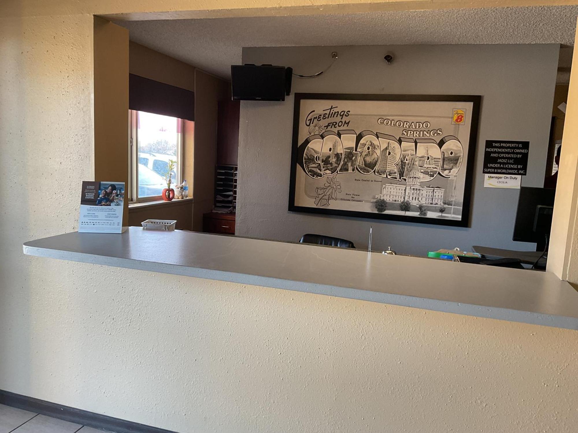 Motel Super 8 By Wyndham Colorado Springs Airport Exterior foto